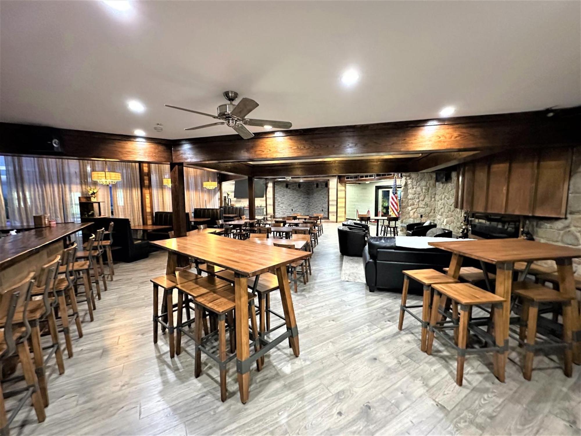 Lakehouse *Hottub*Jacuzzi*Firepit*Bbq*Pool Long Pond Extérieur photo